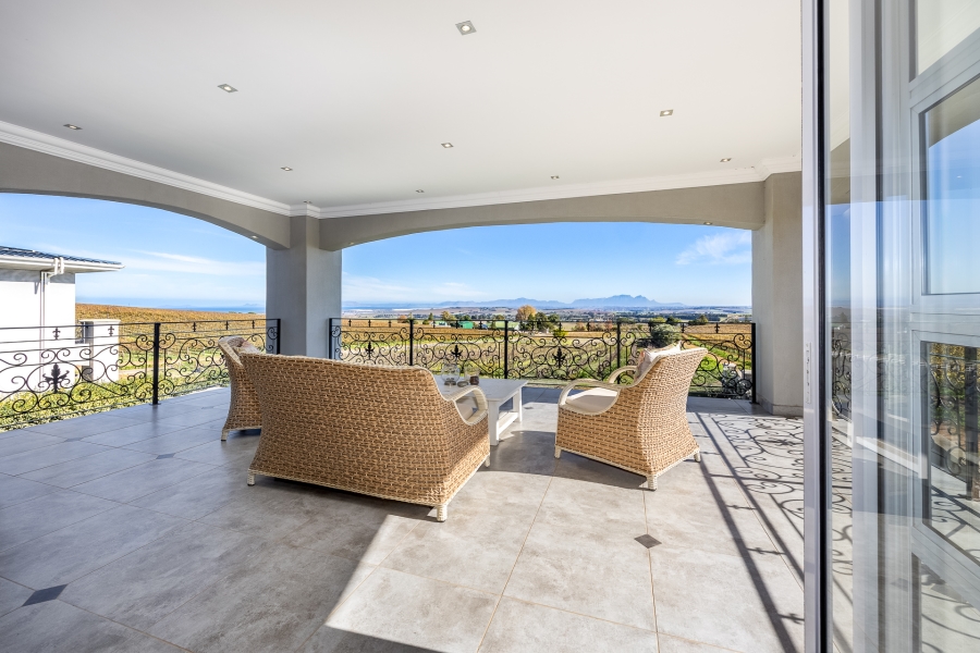 Commercial Property for Sale in Stellenbosch Farms Western Cape